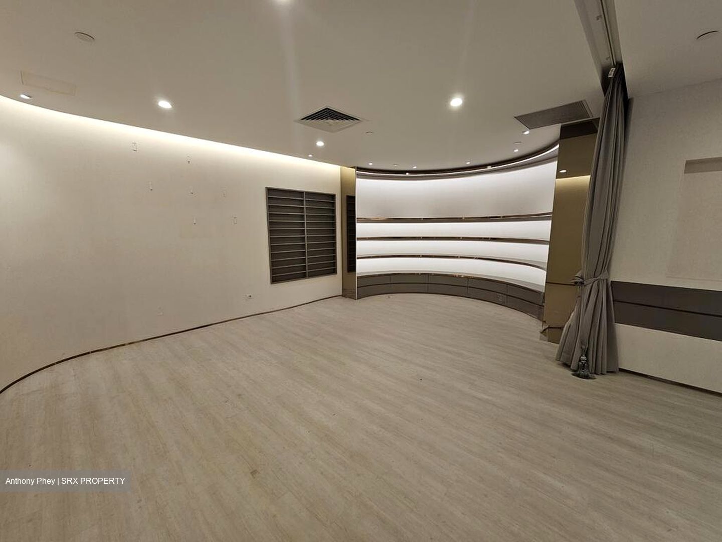 111 Somerset (D9), Office #498101981